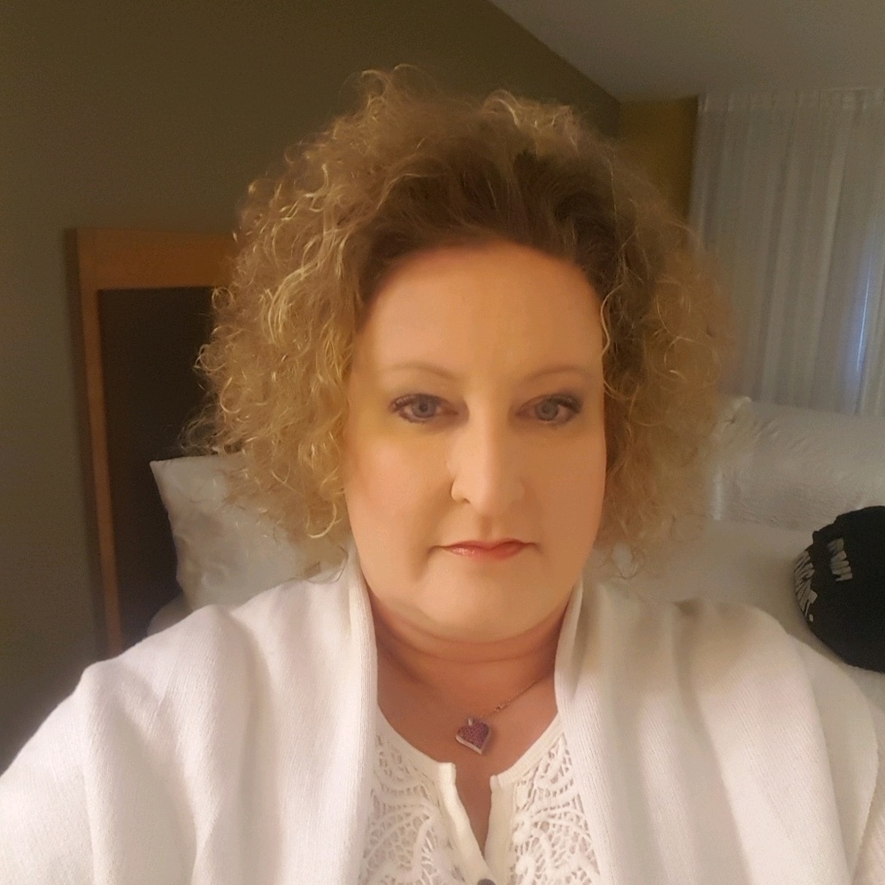 Meet your Posher, Carol